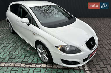 Хетчбек SEAT Leon 2011 в Кам'янському