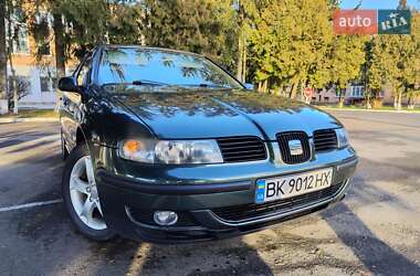 Хетчбек SEAT Leon 2002 в Острозі