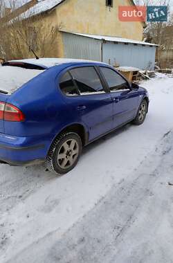 Хетчбек SEAT Leon 2000 в Яворові