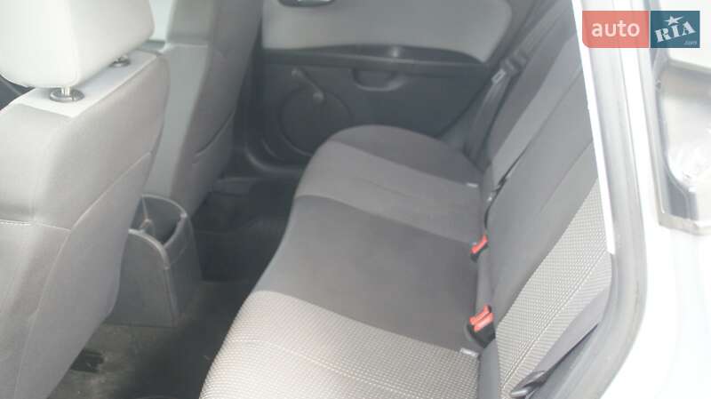 Хэтчбек SEAT Leon 2011 в Черкассах