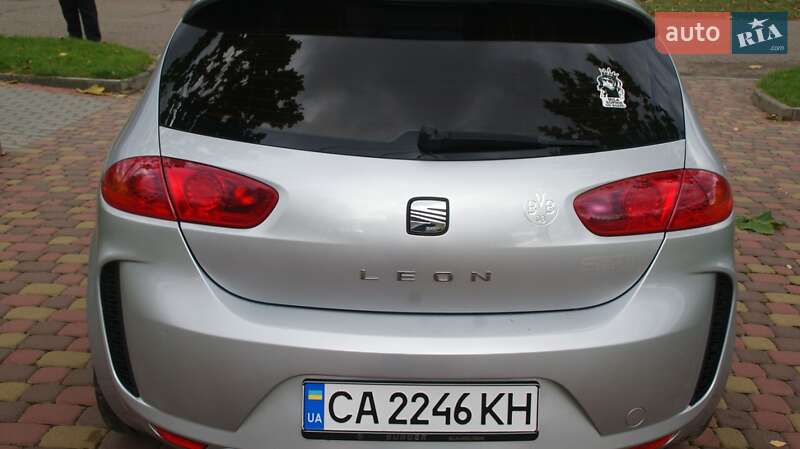 Хэтчбек SEAT Leon 2011 в Черкассах