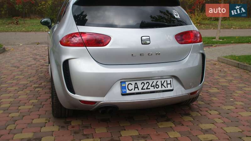Хэтчбек SEAT Leon 2011 в Черкассах