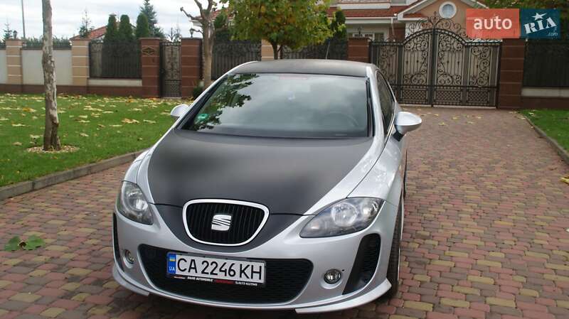 Хэтчбек SEAT Leon 2011 в Черкассах