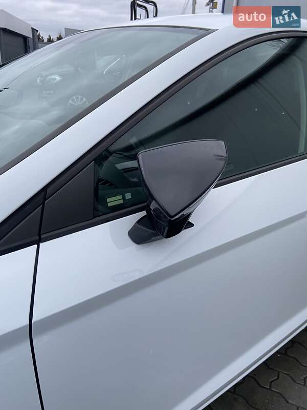 Хэтчбек SEAT Leon 2012 в Луцке