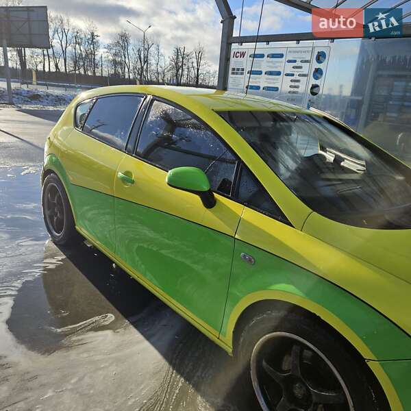 Хетчбек SEAT Leon 2008 в Києві