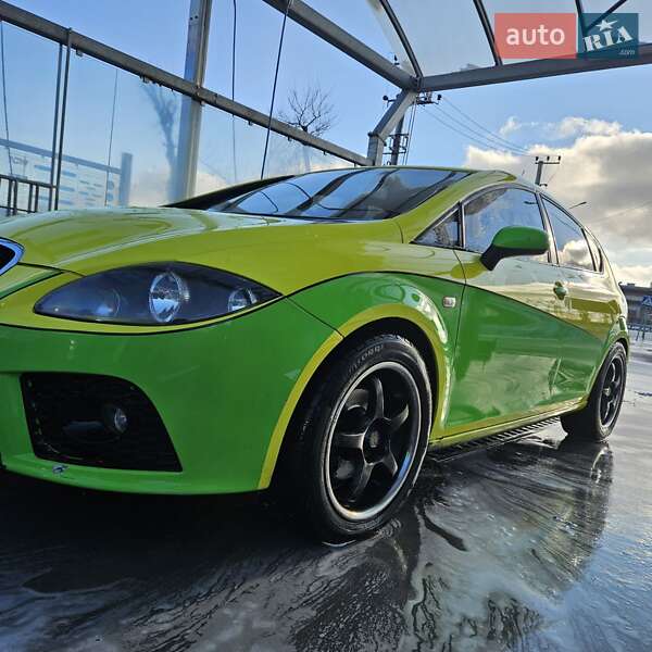 Хетчбек SEAT Leon 2008 в Києві