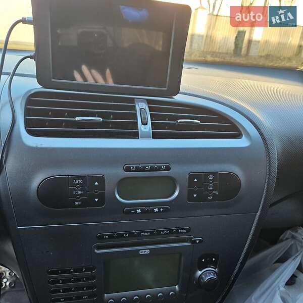 Хетчбек SEAT Leon 2008 в Києві
