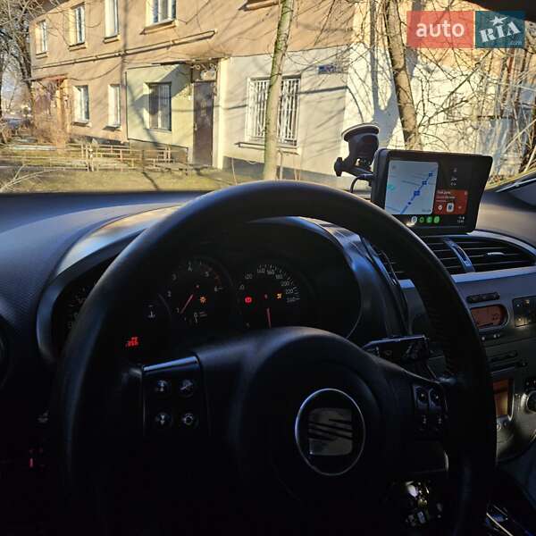 Хетчбек SEAT Leon 2008 в Києві