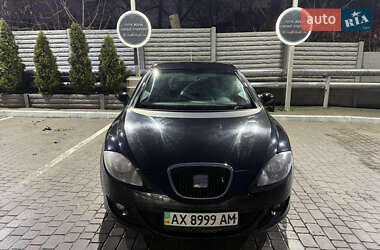 Хэтчбек SEAT Leon 2006 в Харькове