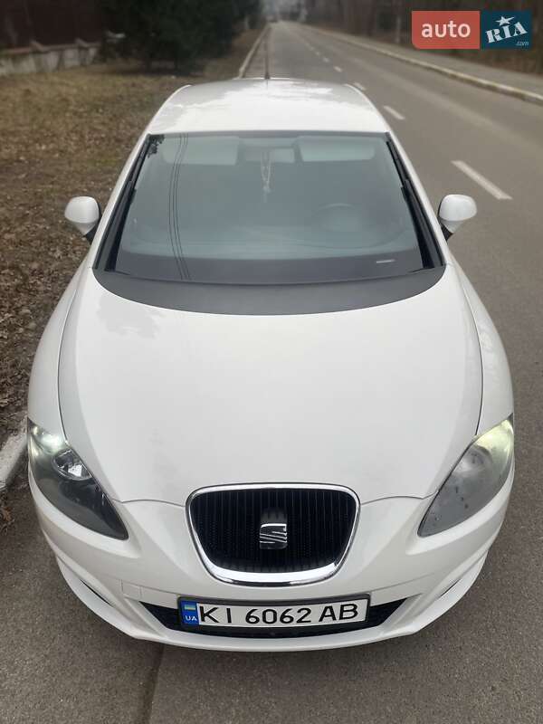 Хетчбек SEAT Leon 2010 в Києві