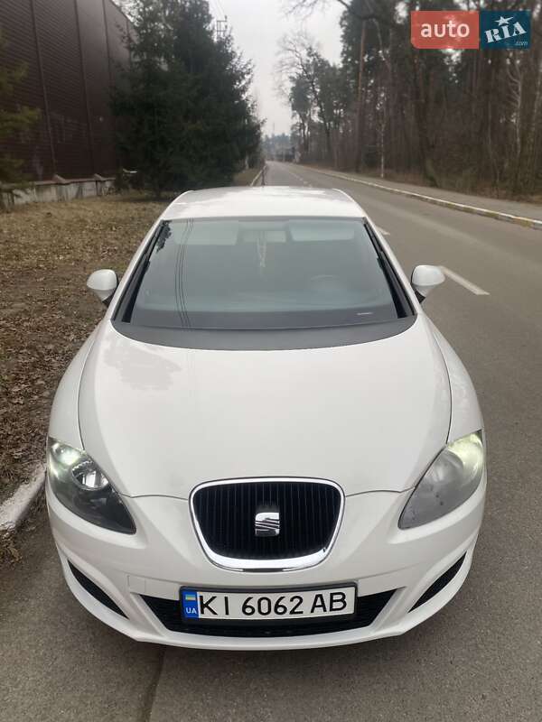 Хетчбек SEAT Leon 2010 в Києві
