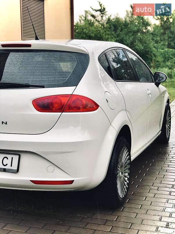 Хэтчбек SEAT Leon 2010 в Киеве фото 6 Хэтчбек SEAT Leon 2010 в Киеве