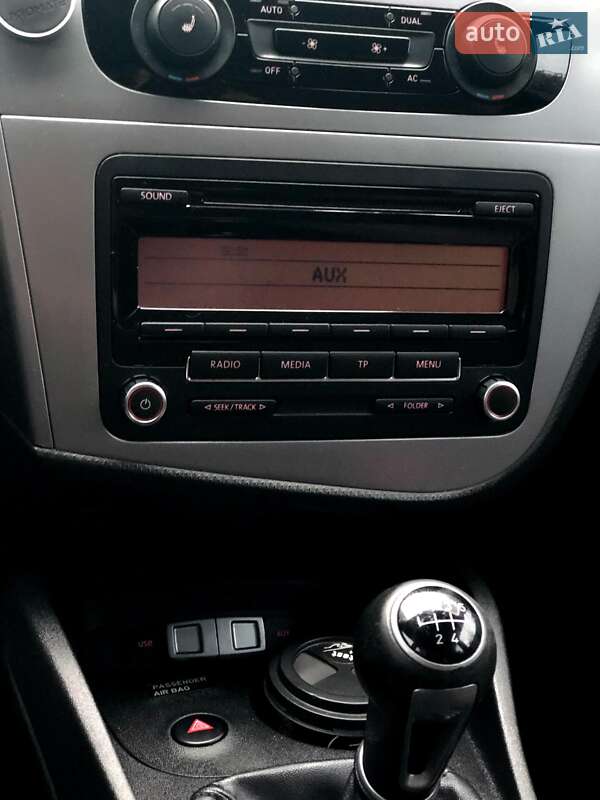 Хэтчбек SEAT Leon 2010 в Киеве фото 21 Хэтчбек SEAT Leon 2010 в Киеве