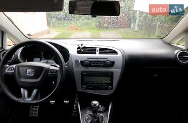 Хэтчбек SEAT Leon 2010 в Киеве