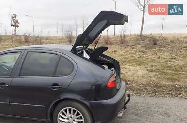 Хэтчбек SEAT Leon 2005 в 