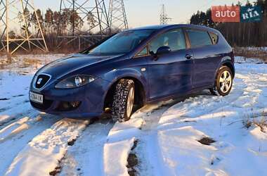 Хетчбек SEAT Leon 2005 в Петропавлівській Борщагівці