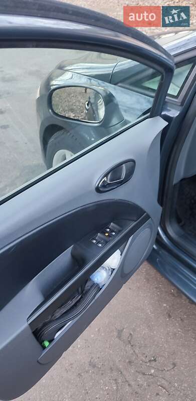 Хэтчбек SEAT Leon 2008 в Киеве фото 15 Хэтчбек SEAT Leon 2008 в Киеве
