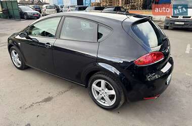 Хэтчбек SEAT Leon 2009 в Луцке