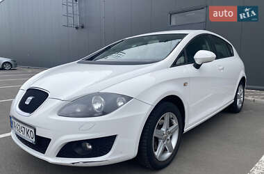 Хэтчбек SEAT Leon 2011 в 