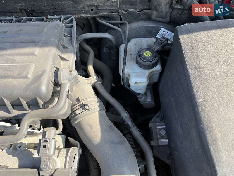 Хэтчбек SEAT Leon 2011 в Киеве фото 31 Хэтчбек SEAT Leon 2011 в Киеве