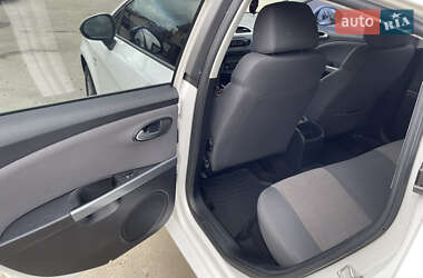Хетчбек SEAT Leon 2010 в 