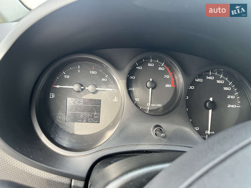 Хетчбек SEAT Leon 2011 в Києві