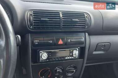 Хэтчбек SEAT Leon 2003 в 