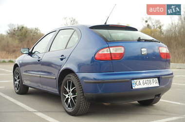 Хетчбек SEAT Leon 2000 в 