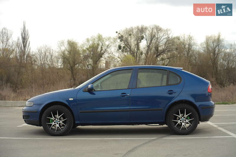 Хетчбек SEAT Leon 2000 в Ірпені