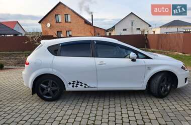 Хэтчбек SEAT Leon 2011 в 