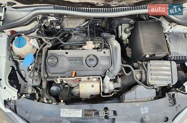 Хэтчбек SEAT Leon 2011 в 