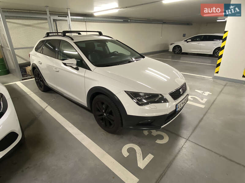 Хэтчбек SEAT Leon 2016 в 