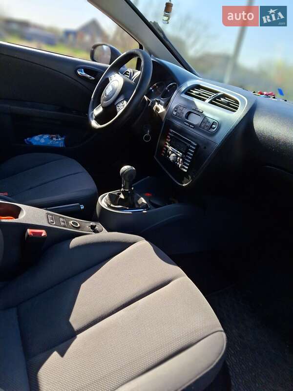 Хэтчбек SEAT Leon 2006 в Кропивницком