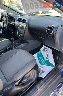 Хэтчбек SEAT Leon 2006 в 