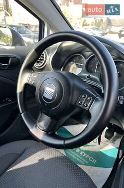 Хэтчбек SEAT Leon 2006 в 