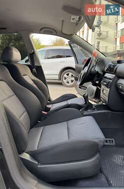 Хетчбек SEAT Leon 2005 в 