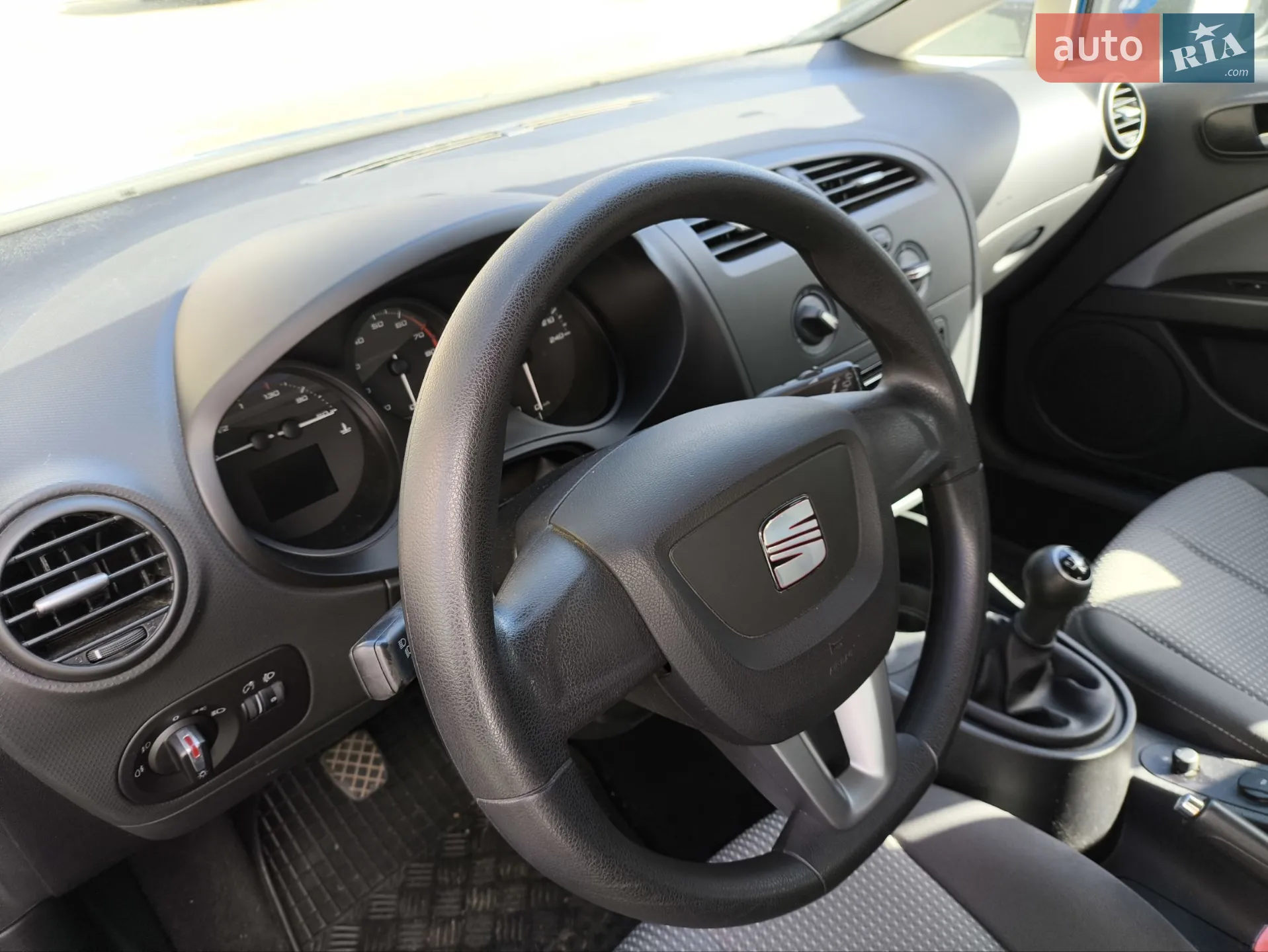 2011 SEAT Leon - мініатюра 3