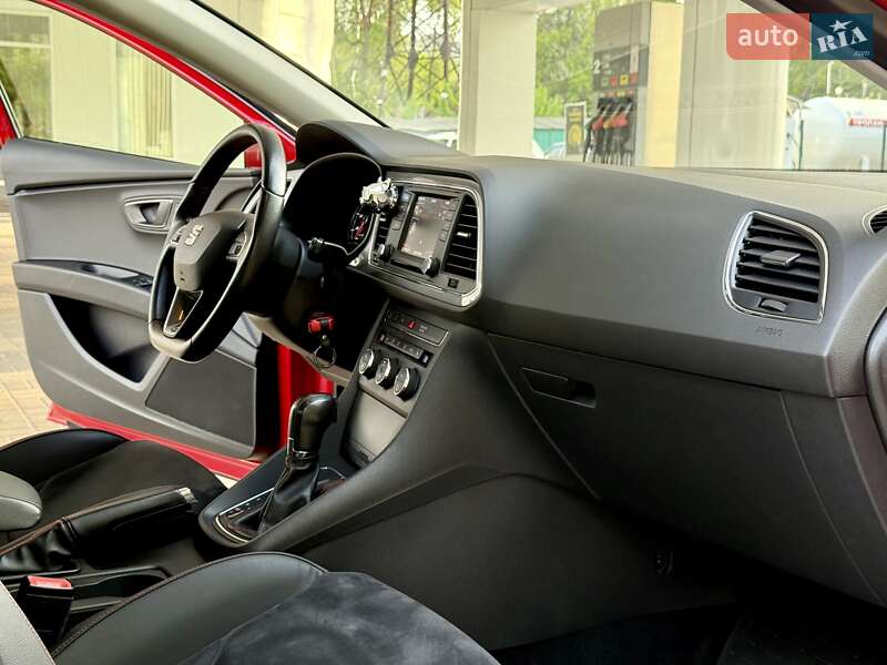 Хетчбек SEAT Leon 2013 в Дніпрі