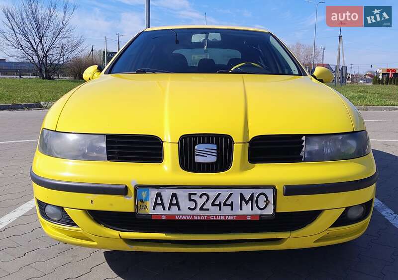 Хэтчбек SEAT Leon 2003 в Киеве
