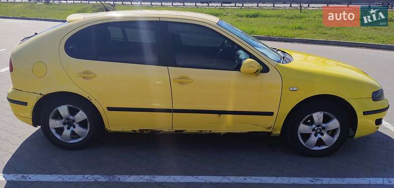 Хэтчбек SEAT Leon 2003 в Киеве
