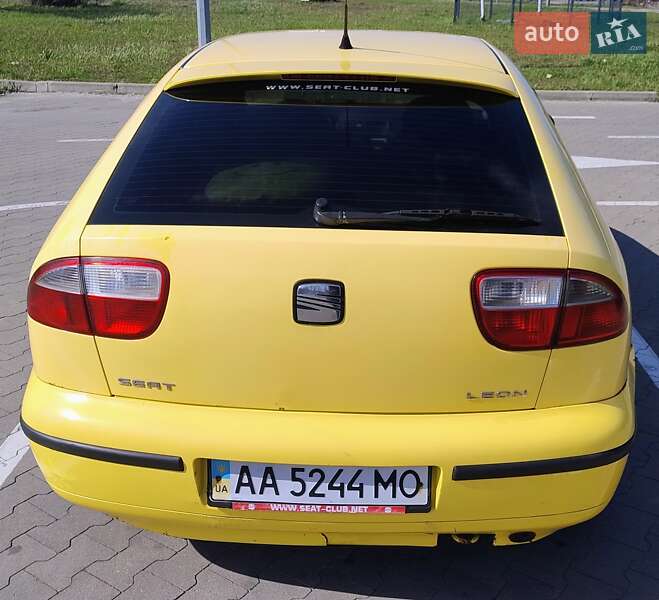 Хэтчбек SEAT Leon 2003 в Киеве