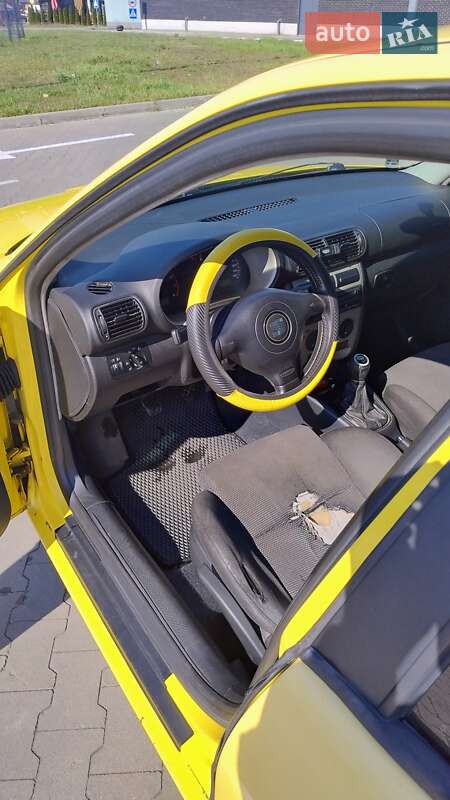 Хэтчбек SEAT Leon 2003 в Киеве