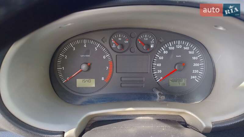 Хэтчбек SEAT Leon 2003 в Киеве
