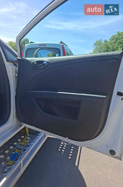 Хетчбек SEAT Leon 2009 в 