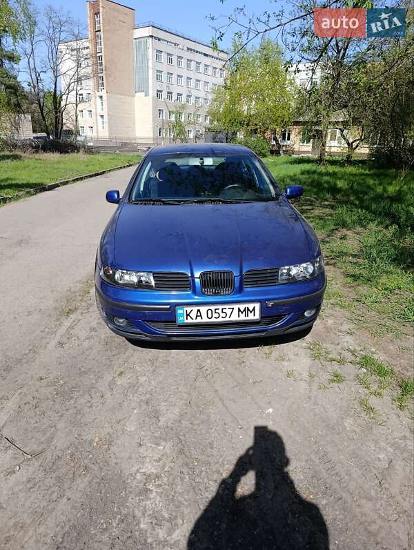 Хэтчбек SEAT Leon 1999 в Киеве
