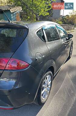 Хетчбек SEAT Leon 2011 в 