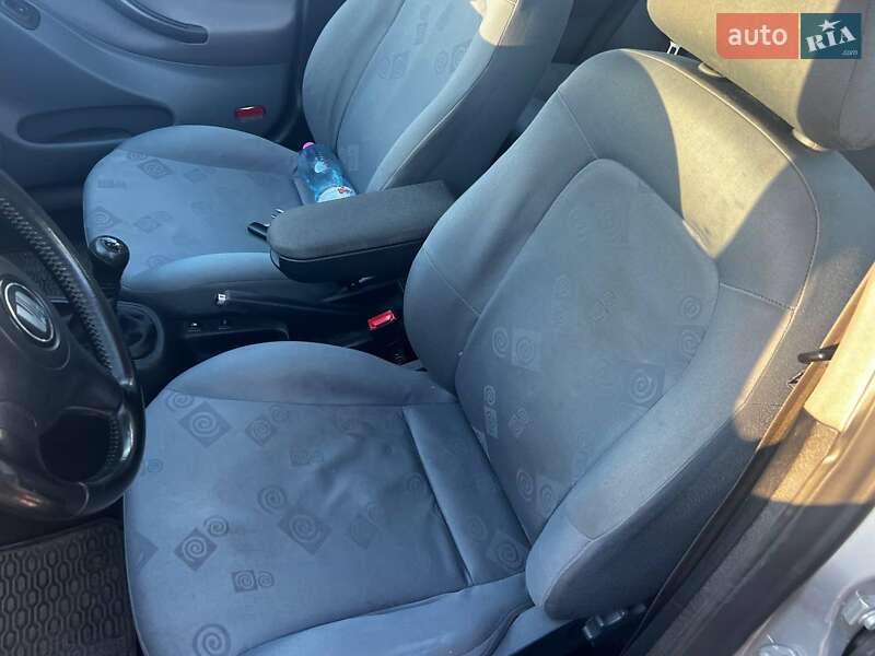 Хэтчбек SEAT Leon 2001 в Львове