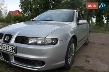Хэтчбек SEAT Leon 2001 в 
