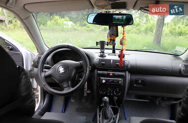 Хэтчбек SEAT Leon 2001 в 
