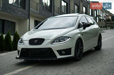 Хетчбек SEAT Leon 2010 в 